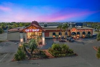Plus de détails pour 7516 W Irlo Bronson Memorial Hwy, Kissimmee, FL - Commerce de détail à louer