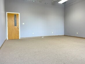 4 Open Square Way, Holyoke, MA for lease Interior Photo- Image 1 of 1