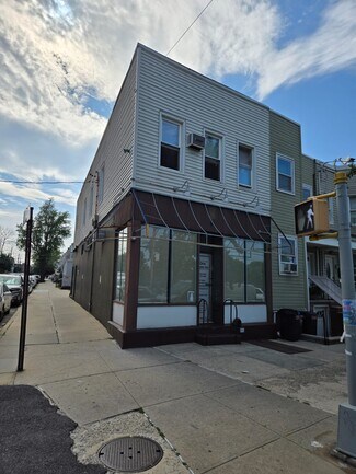 Plus de détails pour 6746 80th St, Middle Village, NY - Multi-résidentiel à vendre