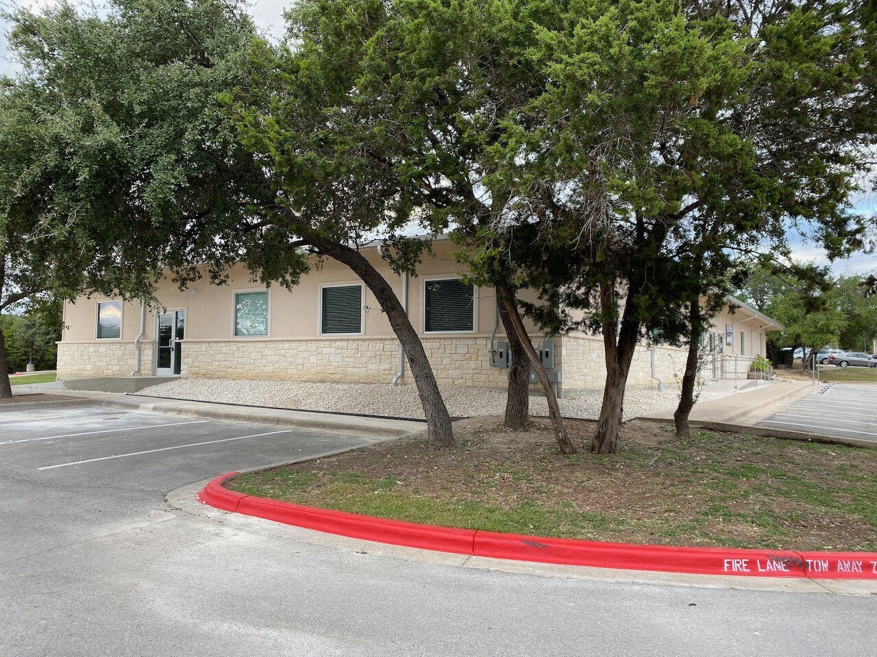 2440 US 290, Dripping Springs, TX for lease Primary Photo- Image 1 of 32
