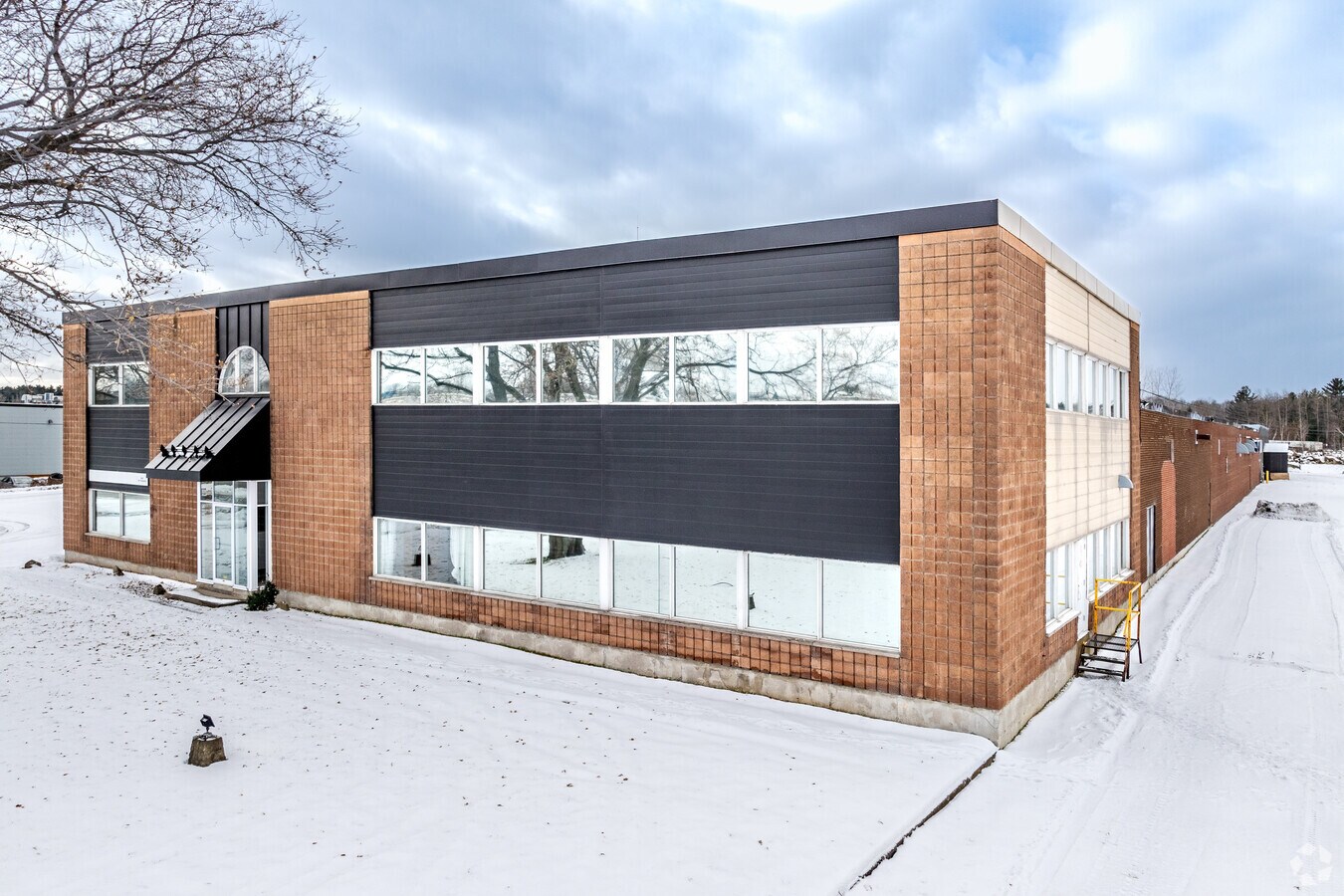 900 Rue de l'Industrie, St-Jérôme, QC J7Y 4B8 | LoopNet Canada 900 Rue de l'Industrie, St-Jérôme, QC J7Y 4B8 | LoopNet Canada