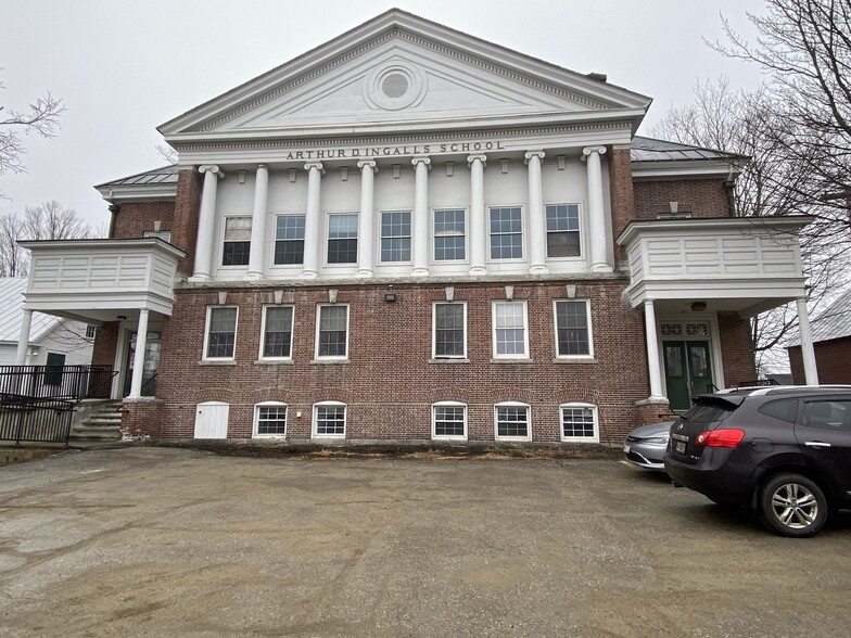 144 High St, Farmington, ME à vendre - Photo du bâtiment - Image 1 de 1