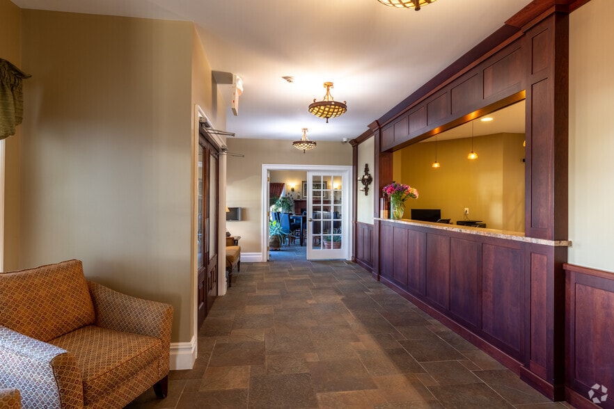 107 Tindall Rd, Middletown, NJ à louer - Hall d’entrée - Image 2 de 25