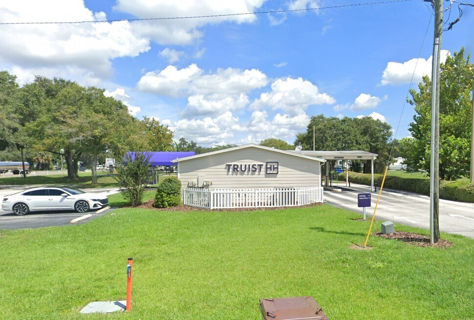 212 N Commonwealth Ave, Polk City, FL for sale Primary Photo- Image 1 of 5