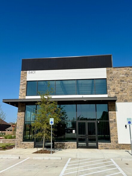 8401 Judges Way, Frisco, TX à louer - Photo du bâtiment - Image 3 de 5
