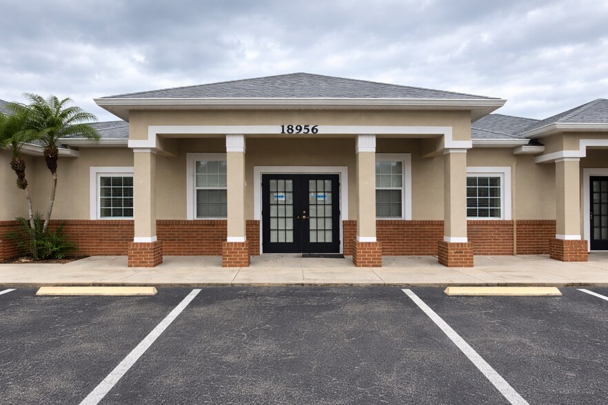 18956 N Dale Mabry Hwy, Lutz, FL à louer - Photo du bâtiment - Image 2 de 11