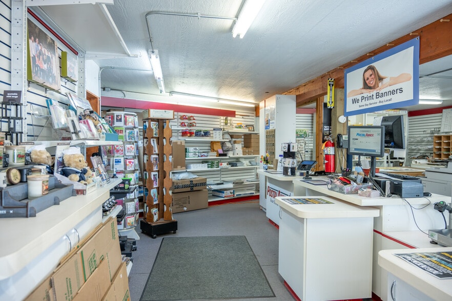 N4488 Powers Ave, Mauston, WI for sale - Building Photo - Image 2 of 36