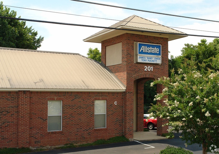 201 Hwy 51, Ridgeland, MS à louer - Photo du bâtiment - Image 3 de 13