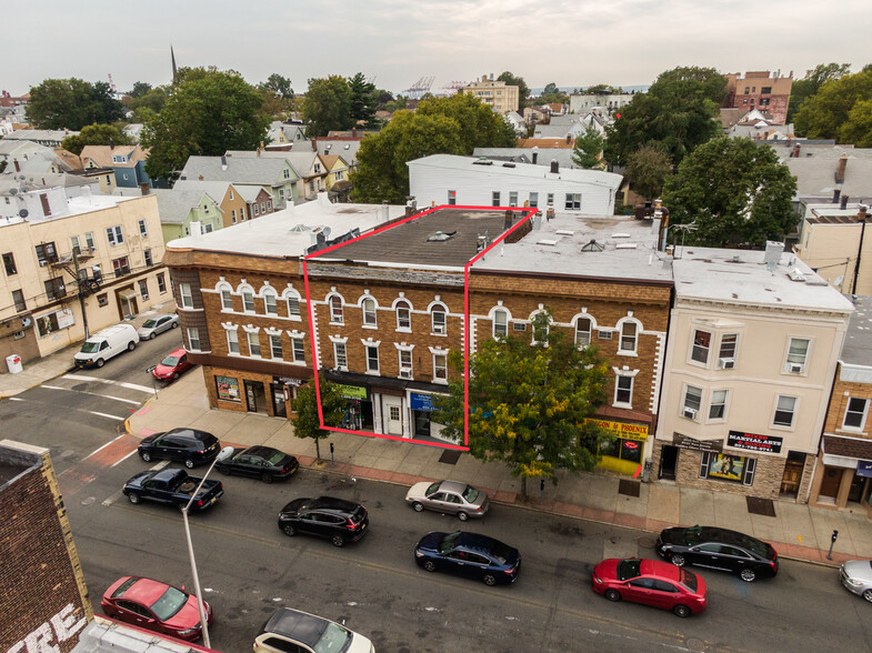 785 Broadway, Bayonne, NJ à vendre - Photo du bâtiment - Image 1 de 1