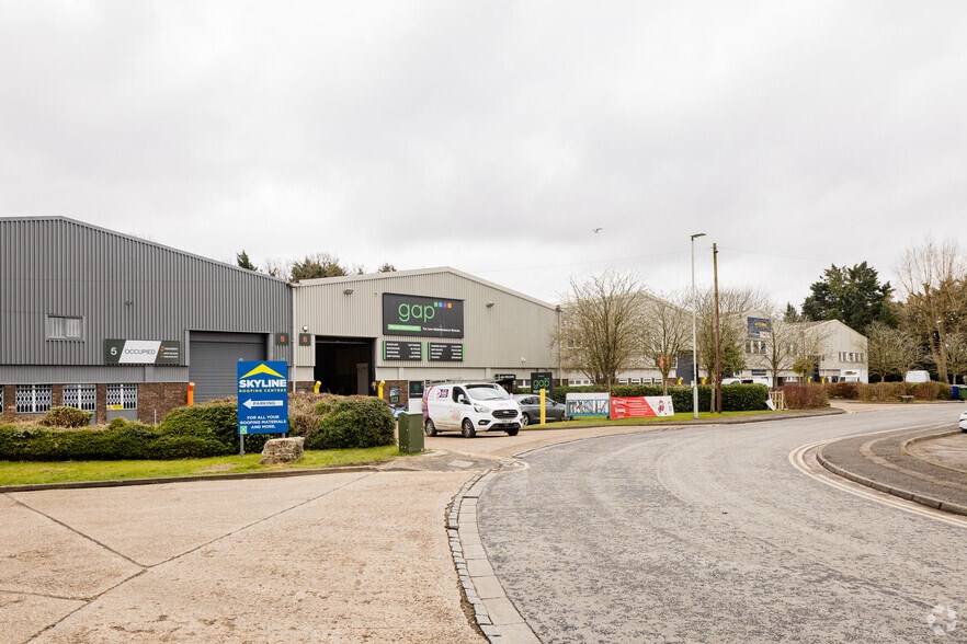 Blenheim Rd, High Wycombe for lease - Building Photo - Image 2 of 2