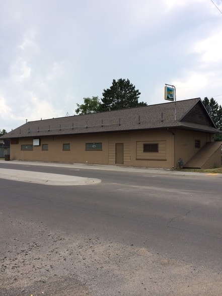 130 Washington Ave, Iron River, MI for sale - Building Photo - Image 2 of 23