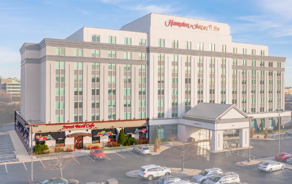 5204 Old Orchard Rd, Skokie, IL for sale - Building Photo - Image 1 of 2