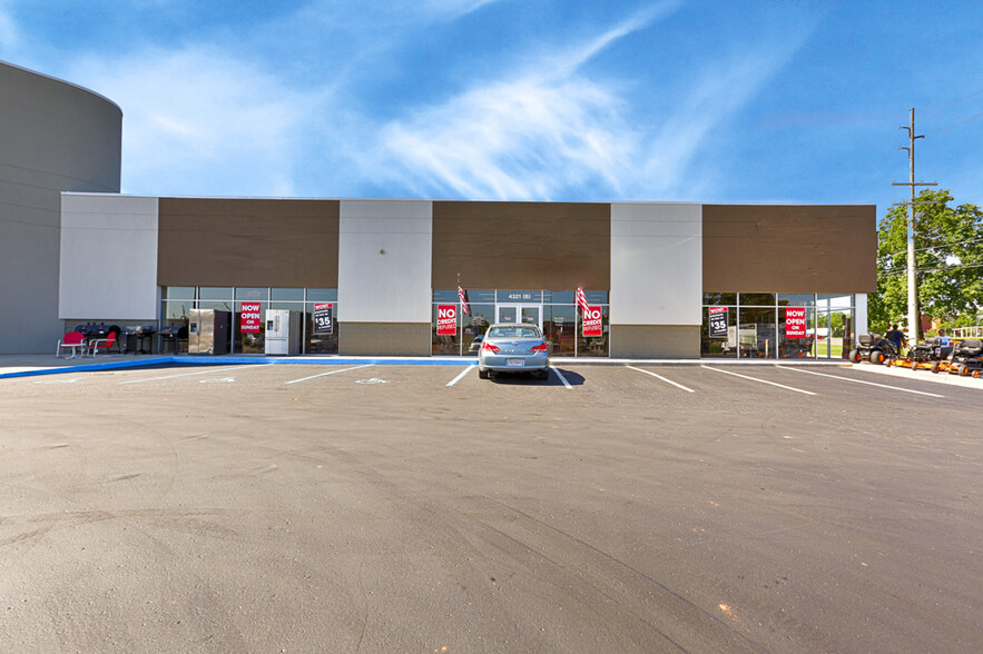 4301-4321 University Dr, Huntsville, AL for lease - Building Photo - Image 3 of 6