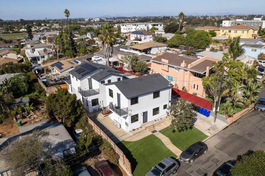 6728 Thomson Ct, San Diego, CA à vendre - Photo du bâtiment - Image 3 de 47