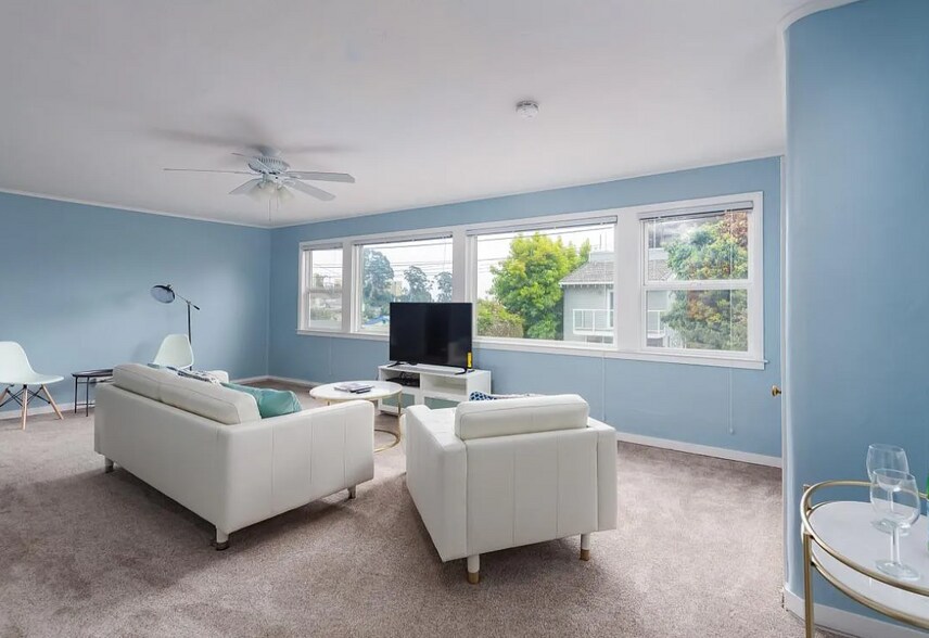 208 Terrace Way, Capitola, CA à vendre - Photo du bâtiment - Image 3 de 9