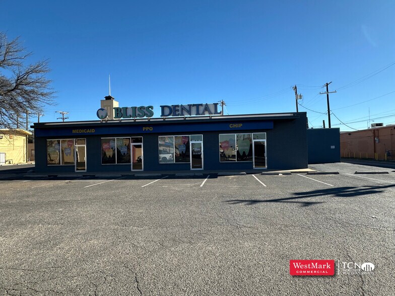4819 Avenue Q, Lubbock, TX for lease - Building Photo - Image 1 of 5