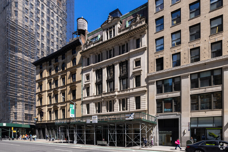 155 Fifth Ave, New York, NY for lease - Primary Photo - Image 1 of 7