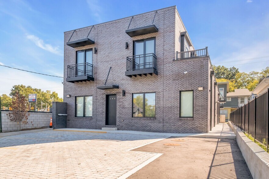 722 McFerrin Ave, Nashville, TN à louer - Photo du bâtiment - Image 2 de 55