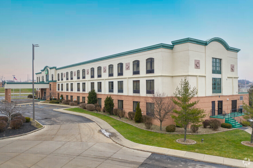 9705 State Route 14, Streetsboro, OH à vendre - Photo principale - Image 1 de 1