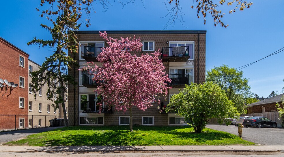 287 Westdale Av, Kingston, ON à vendre - Photo du bâtiment - Image 2 de 2