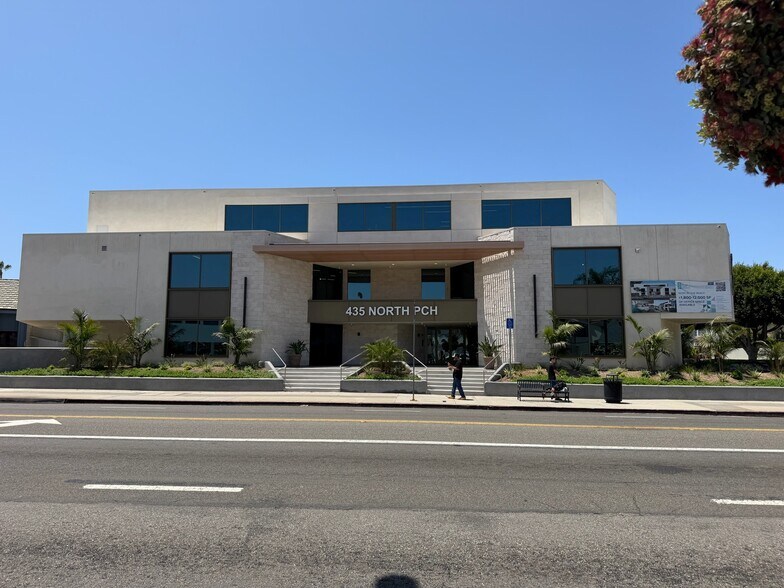 435 N Pacific Coast Hwy, Redondo Beach, CA à louer - Photo du bâtiment - Image 2 de 13
