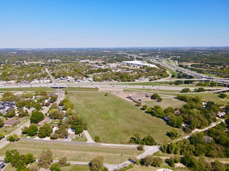 10600 C F Hawn Fwy, Dallas, TX à vendre - Photo du bâtiment - Image 2 de 6