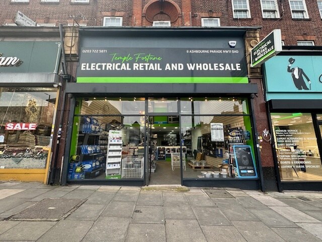 8 Finchley Rd, Londres à vendre - Photo du bâtiment - Image 1 de 1