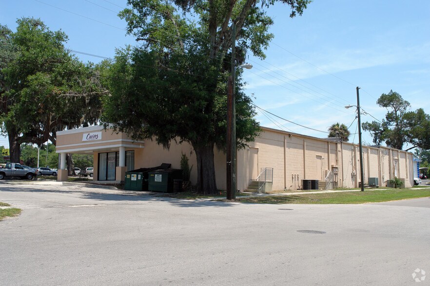 5810-5840 SE Abshier Blvd, Belleview, FL à vendre - Photo du bâtiment - Image 2 de 89