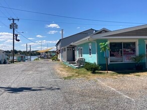 119 Monroe Bay Ave, Colonial Beach, VA for lease Building Photo- Image 2 of 4