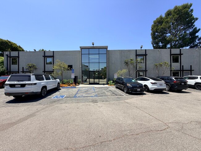 More details for 3975 Landmark St, Culver City, CA - Retail for Lease