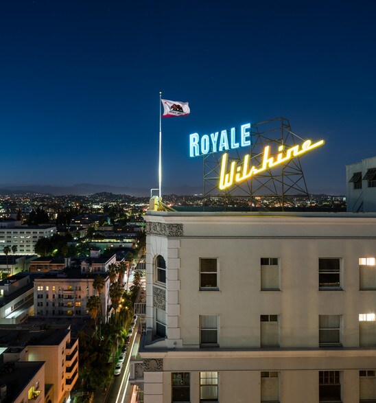 2619 Wilshire Blvd, Los Angeles, CA à louer - Photo du bâtiment - Image 2 de 8