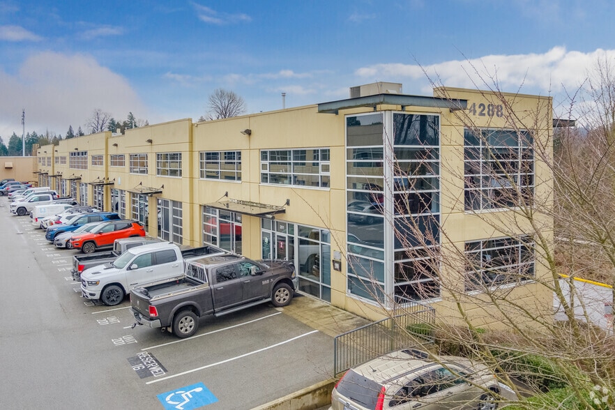 4288 Lozells Ave, Burnaby, BC à louer - Photo du bâtiment - Image 3 de 5