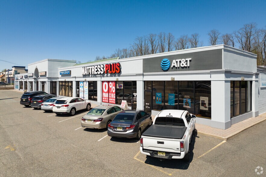 320 State Route 10, East Hanover, NJ à louer - Photo principale - Image 1 de 3
