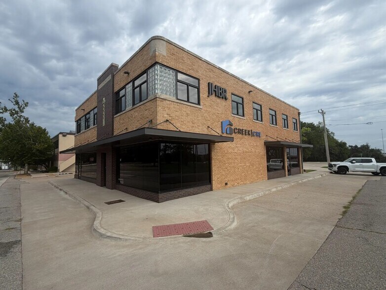 600 NE 4th St, Oklahoma City, OK à louer - Photo principale - Image 1 de 2