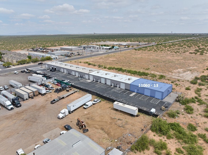 10893 Dyer St, El Paso, TX à louer Photo intérieure- Image 1 de 22