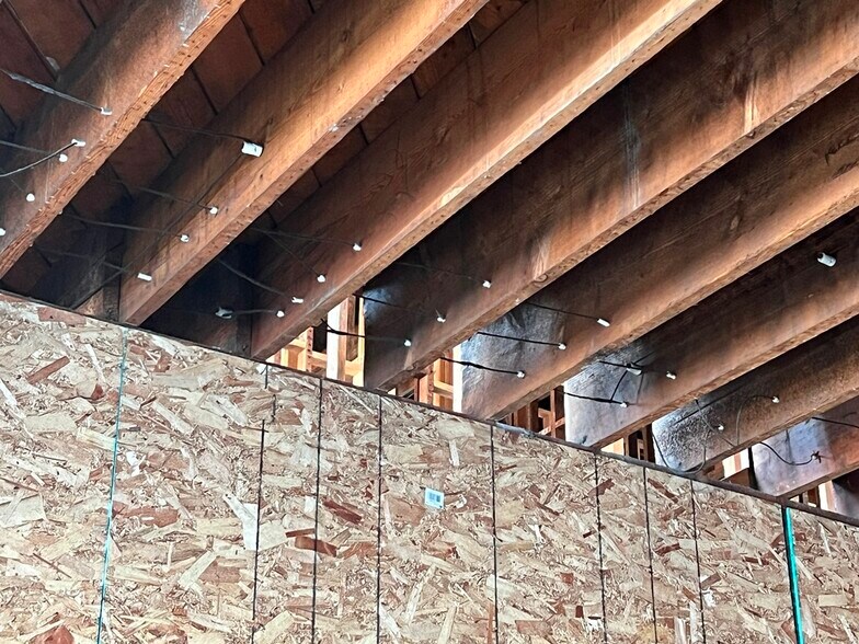 219 S Bridge St, Sheridan, OR à vendre - Photo du bâtiment - Image 3 de 11