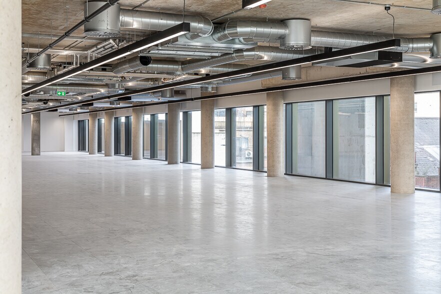 City North, Finsbury Park, London for lease - Interior Photo - Image 3 of 12