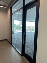 1960 Kimball Ave, Manhattan, KS for lease Interior Photo- Image 1 of 2