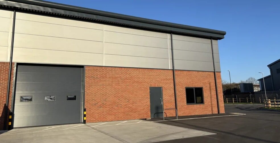 Sperry Way, Stonehouse for lease - Building Photo - Image 1 of 11