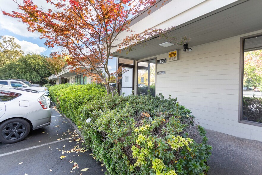 3838 Watt Ave, Sacramento, CA à vendre - Photo du bâtiment - Image 2 de 36