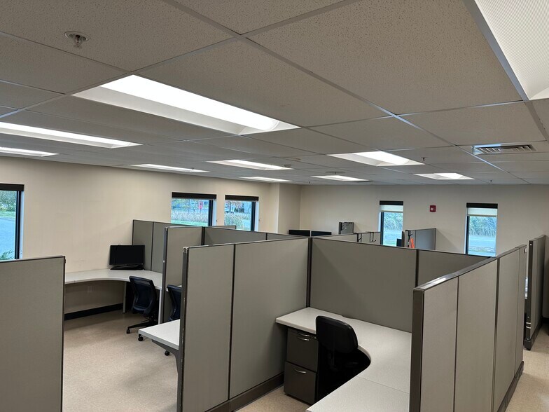 14 Washington Ave, Scarborough, ME à louer - Photo du bâtiment - Image 3 de 8