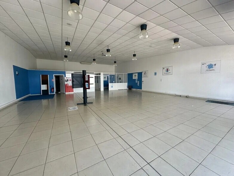 Retail in Balma for lease - Interior Photo - Image 3 of 4