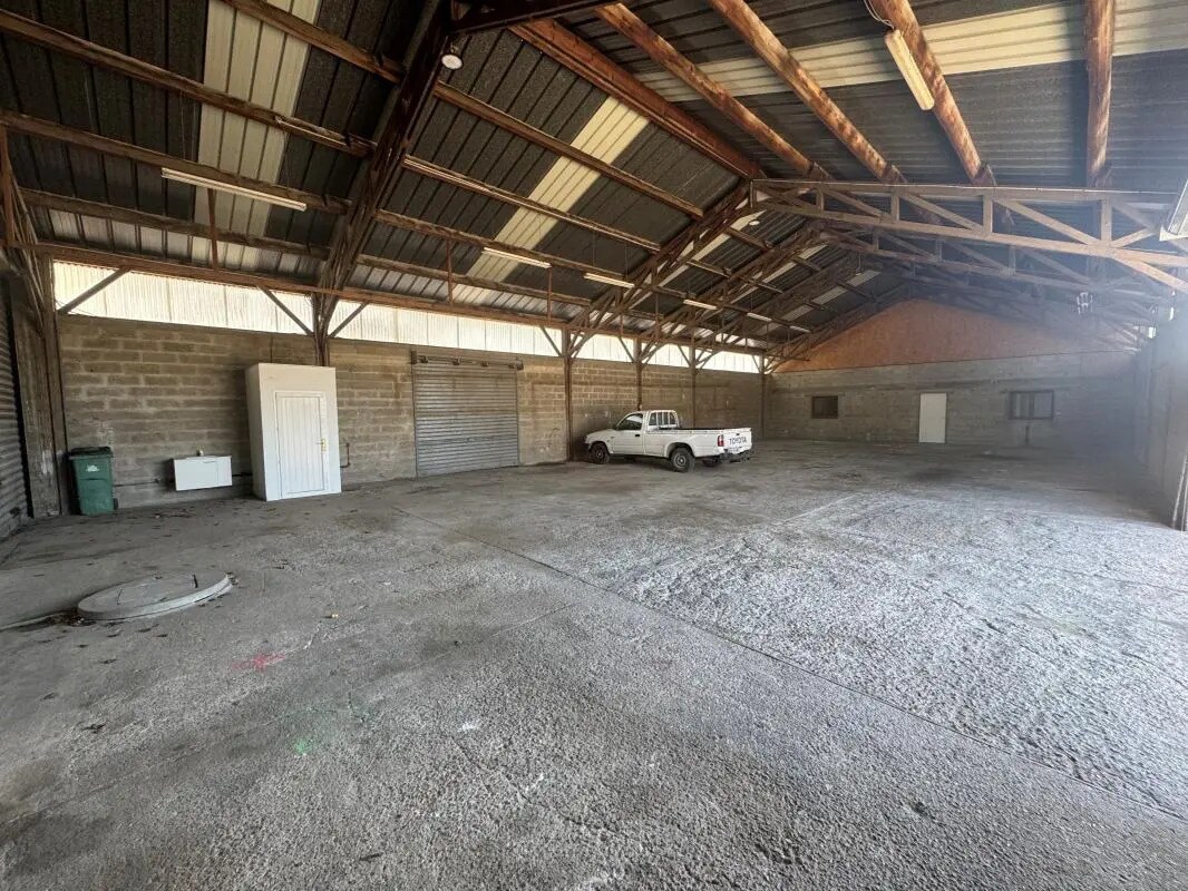 Bureau dans Porcheville à louer Photo intérieure- Image 1 de 11