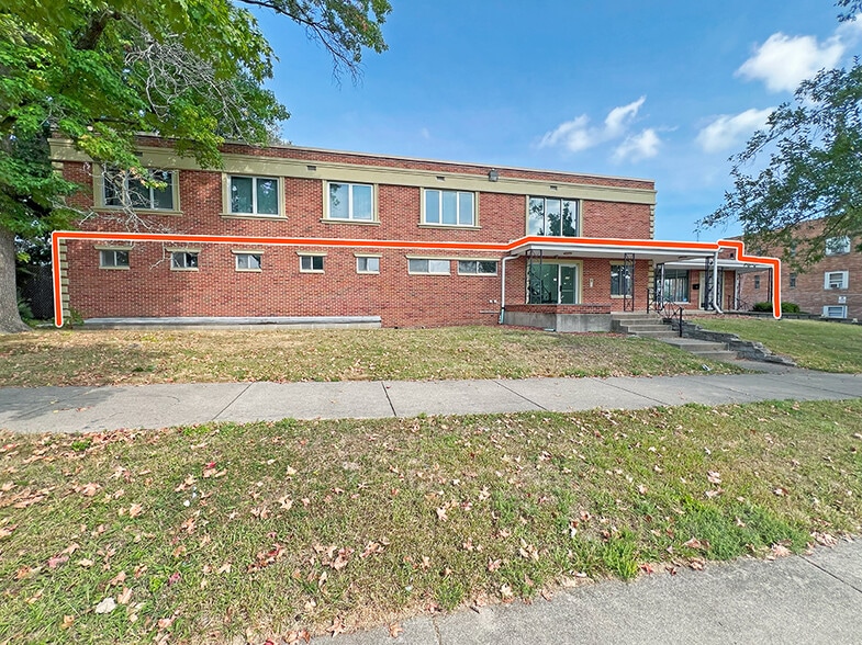 334 W Main St, Decatur, IL for lease - Building Photo - Image 2 of 17