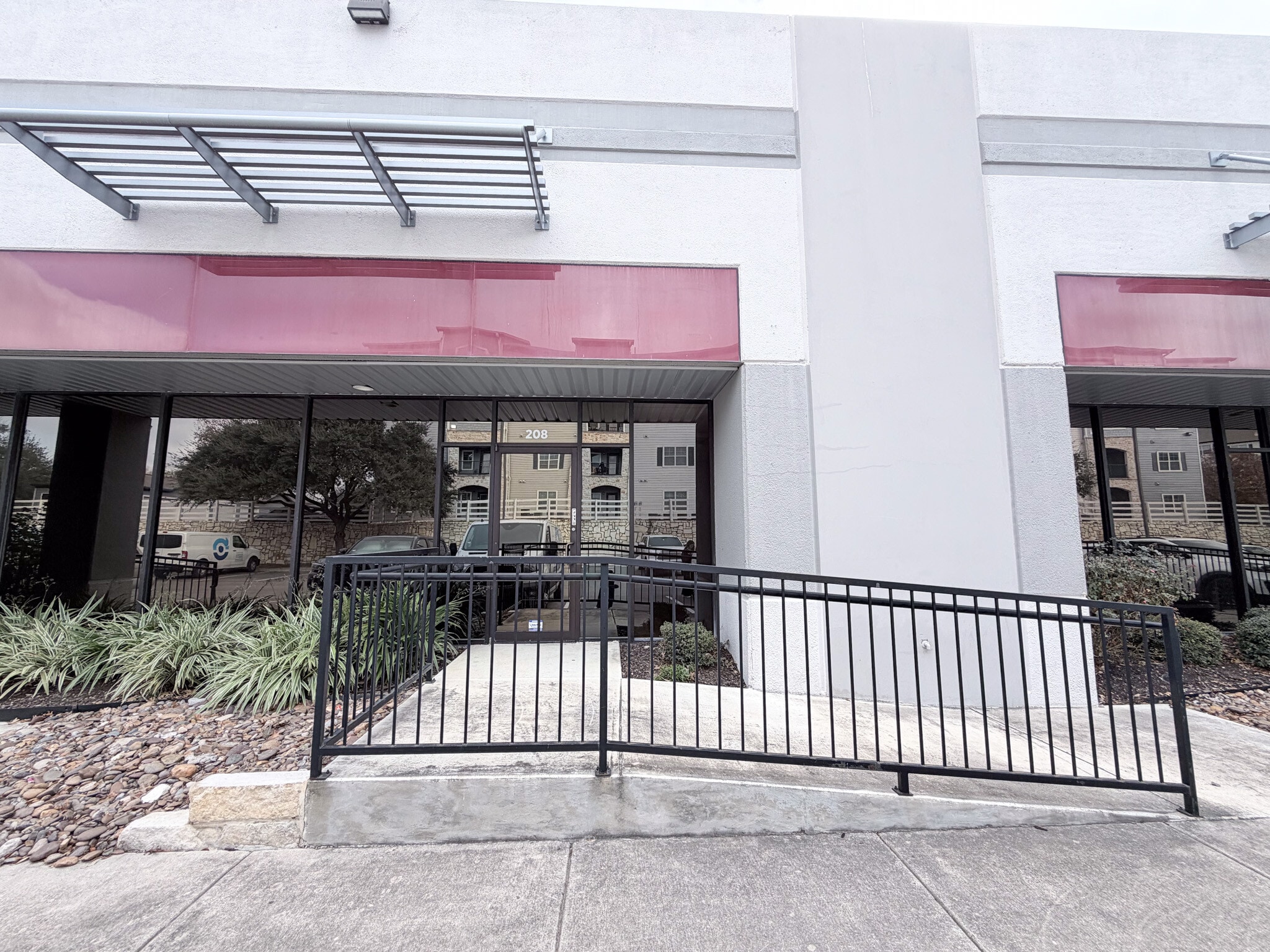 8666 Huebner Rd, San Antonio, TX for lease Interior Photo- Image 1 of 11