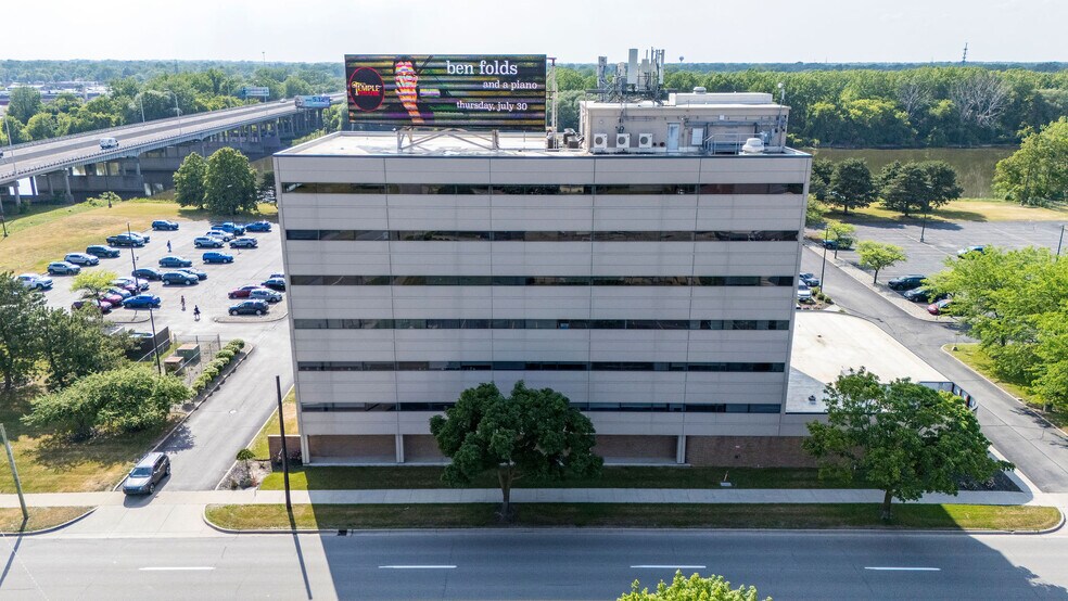 515 N Washington Ave, Saginaw, MI for lease - Building Photo - Image 2 of 13