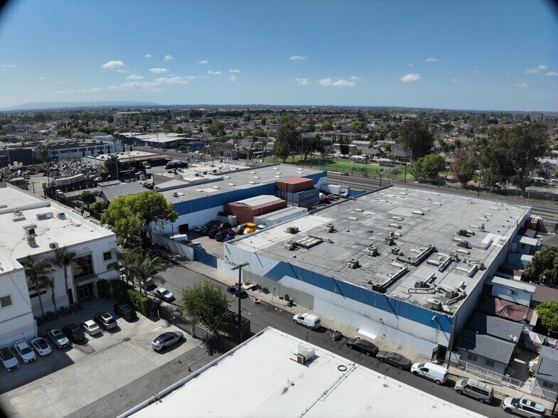 4801 Staunton Ave, Los Angeles, CA à vendre - Communauté Matterport - Image 3 de 27