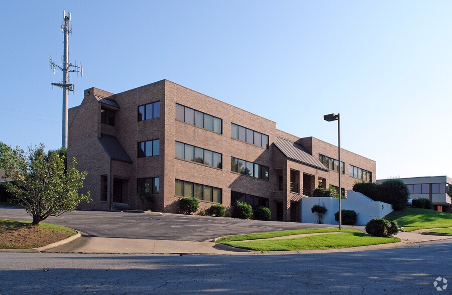 8 Shackleford Plz, Little Rock, AR à louer - Photo du bâtiment - Image 3 de 12