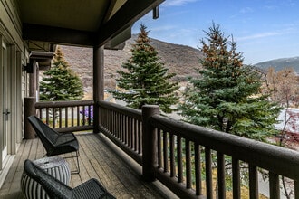 1245 Deer Valley Dr, Park City, UT for lease Interior Photo- Image 2 of 15