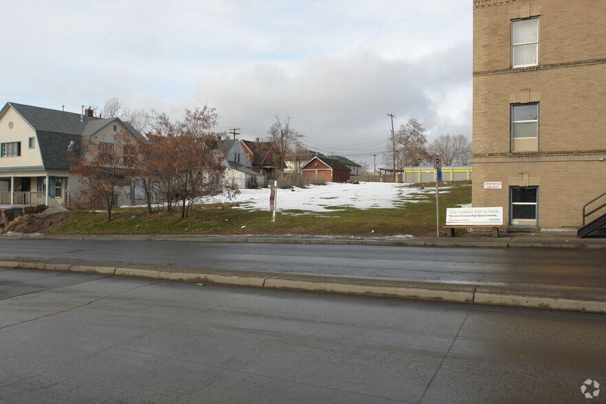 1014 W Boone Ave, Spokane, WA à vendre - Photo principale - Image 1 de 3